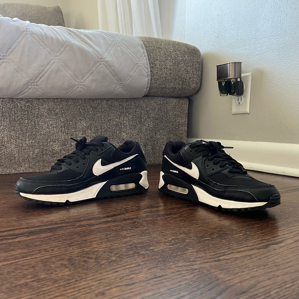 Nike Women’s Air Max Sneakers - Black & White - Picture 3 of 7